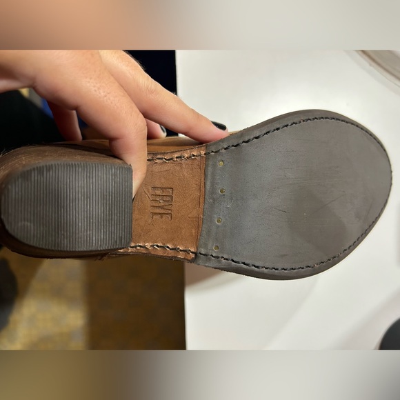 Brand new Frye boots size 8 - Picture 7 of 7